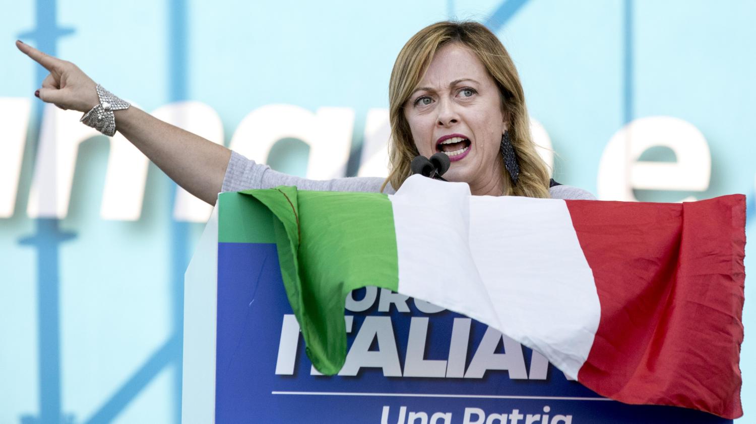 Мелони италия политик фото в купальнике